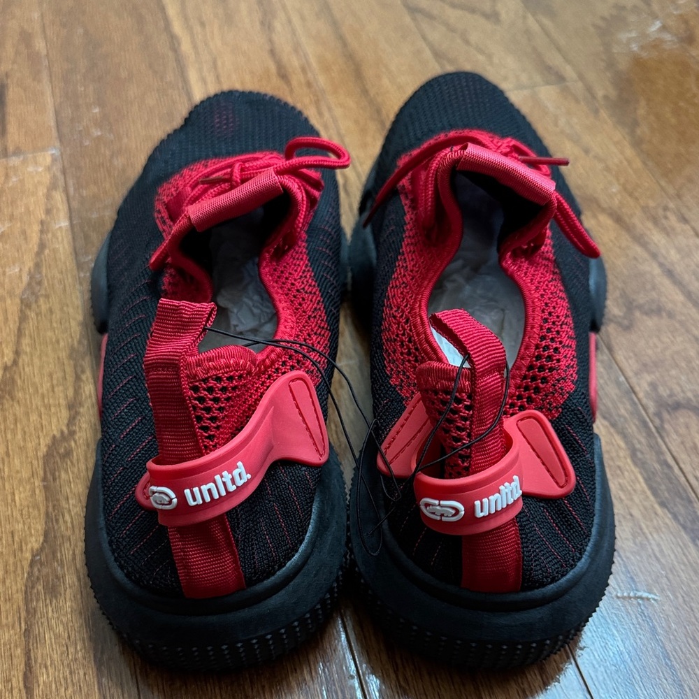 Marc Ecko Athletic Shoes in Black and Red